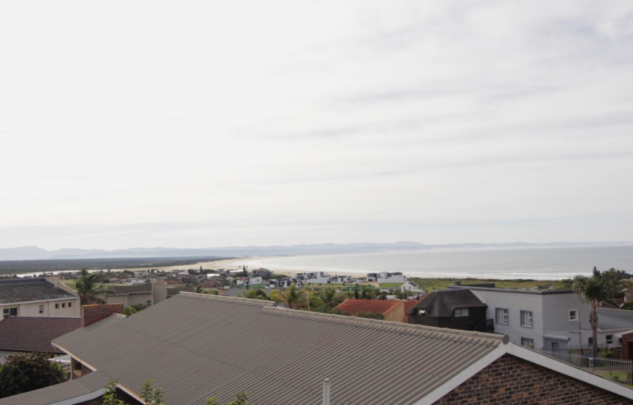 3 Bedroom Property for Sale in Wavecrest Eastern Cape